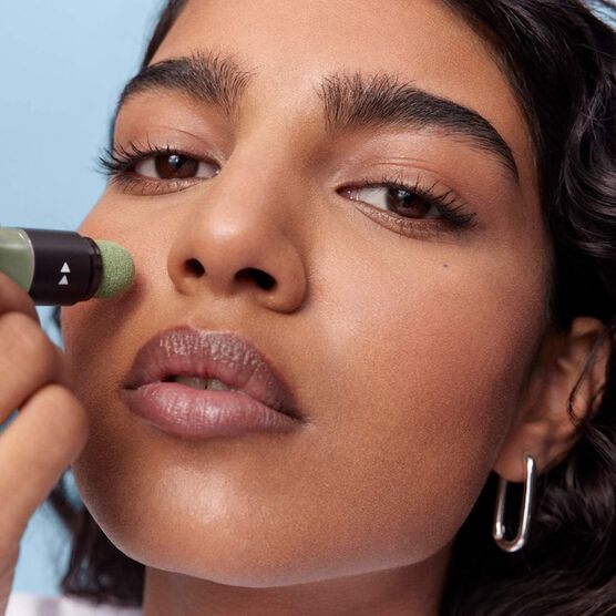 COLOR CORRECTOR NEW COLOR -24 RED